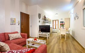 Lady Camollia Apartment